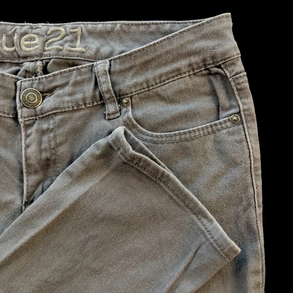 Rue 21 Gray Straight Leg Jeans - Picture 6 of 6